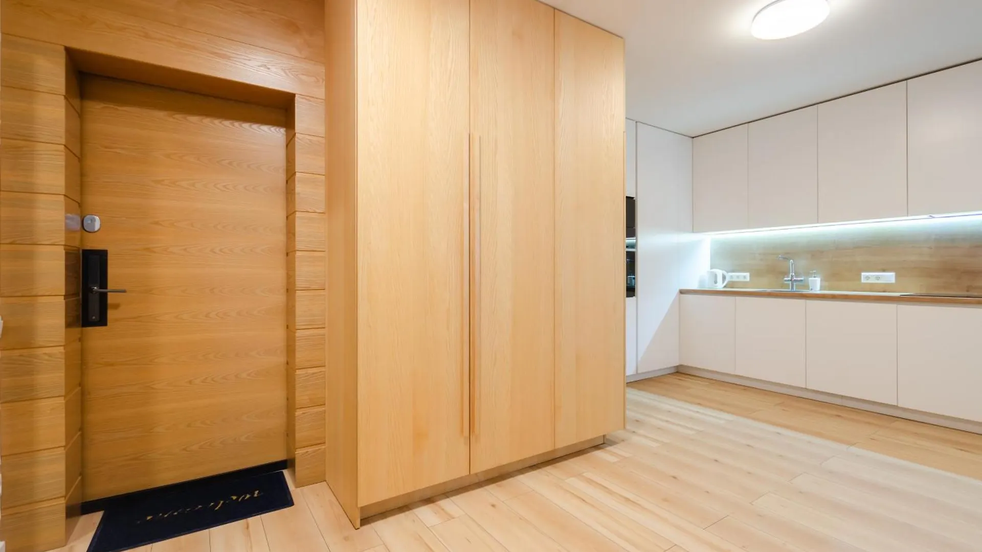 Apartamento Petrovdom 129-179-191-131 In Rc Nivki Park Space Meets Comfort Kiev